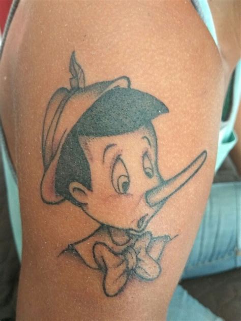 Tattoo pinocho